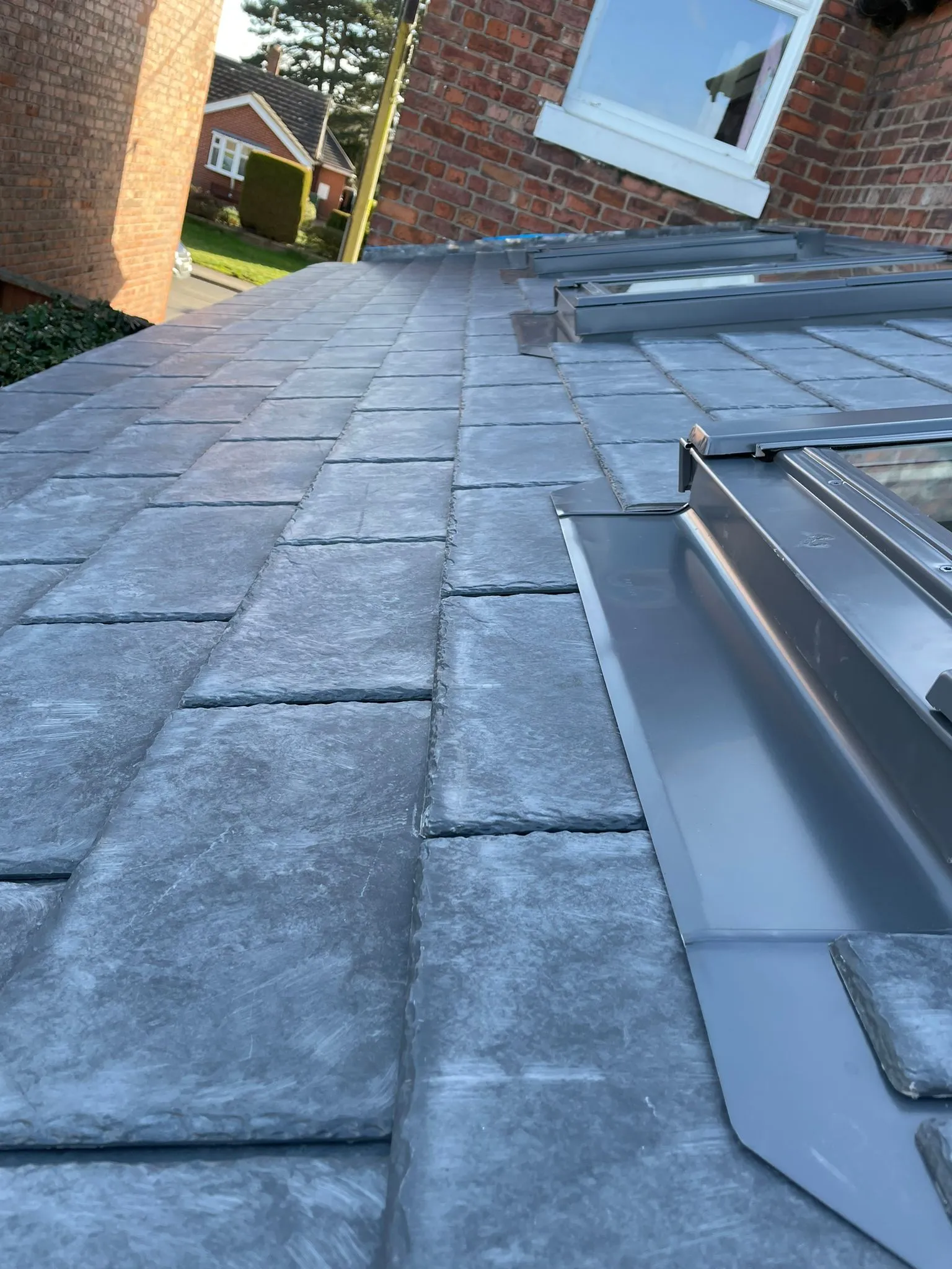 the roof of a house with a flat roof